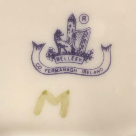 Belleek Shamrock Mint Tray - Picture 3 of 3